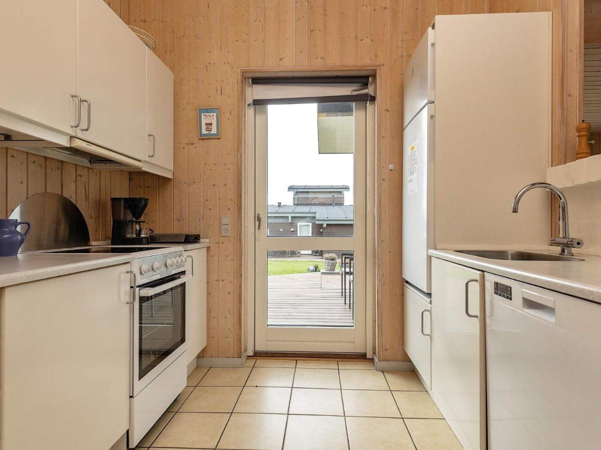 8 Person Holiday Home In Fåborg Esterno foto