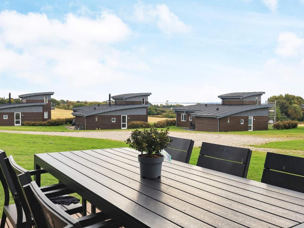 8 Person Holiday Home In Fåborg Esterno foto