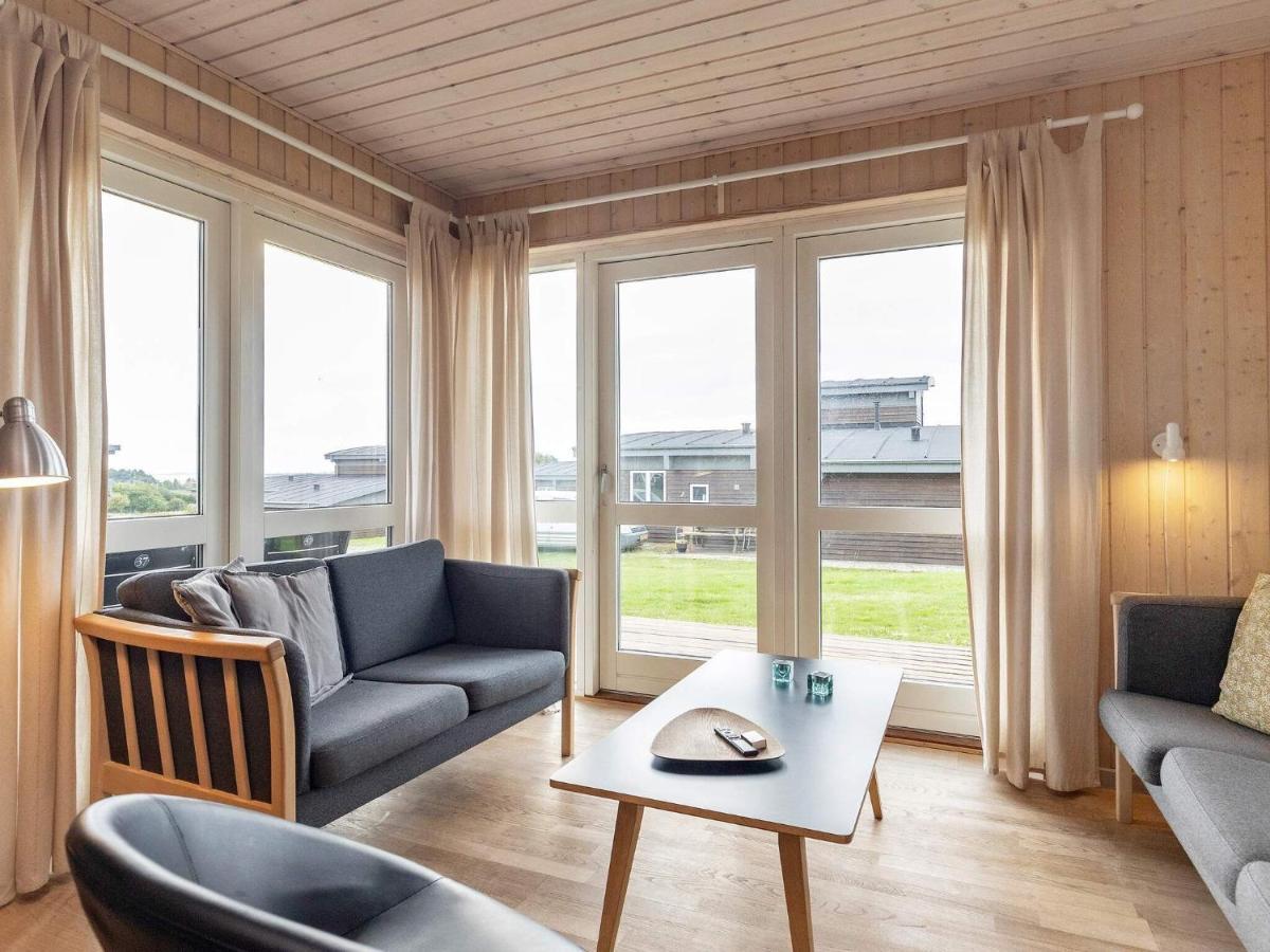 8 Person Holiday Home In Fåborg Esterno foto